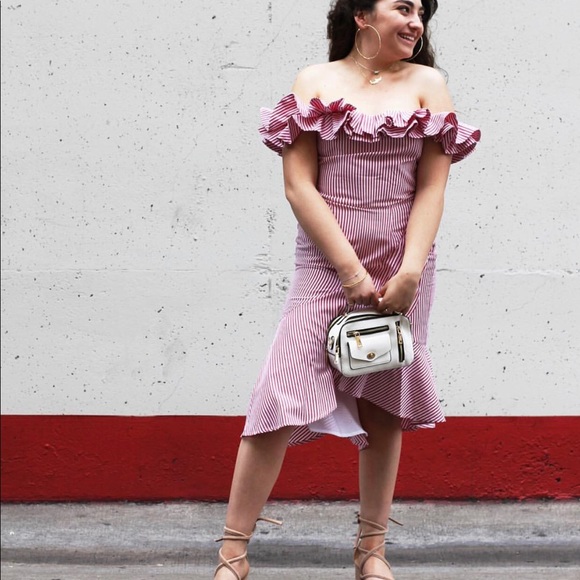 Meet your Posher, Sophia - Picture 6 of 7